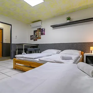  Hostel Seven