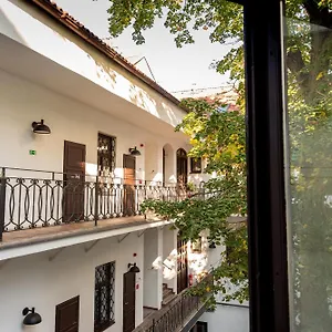 Sir Toby's Midtown Hostel